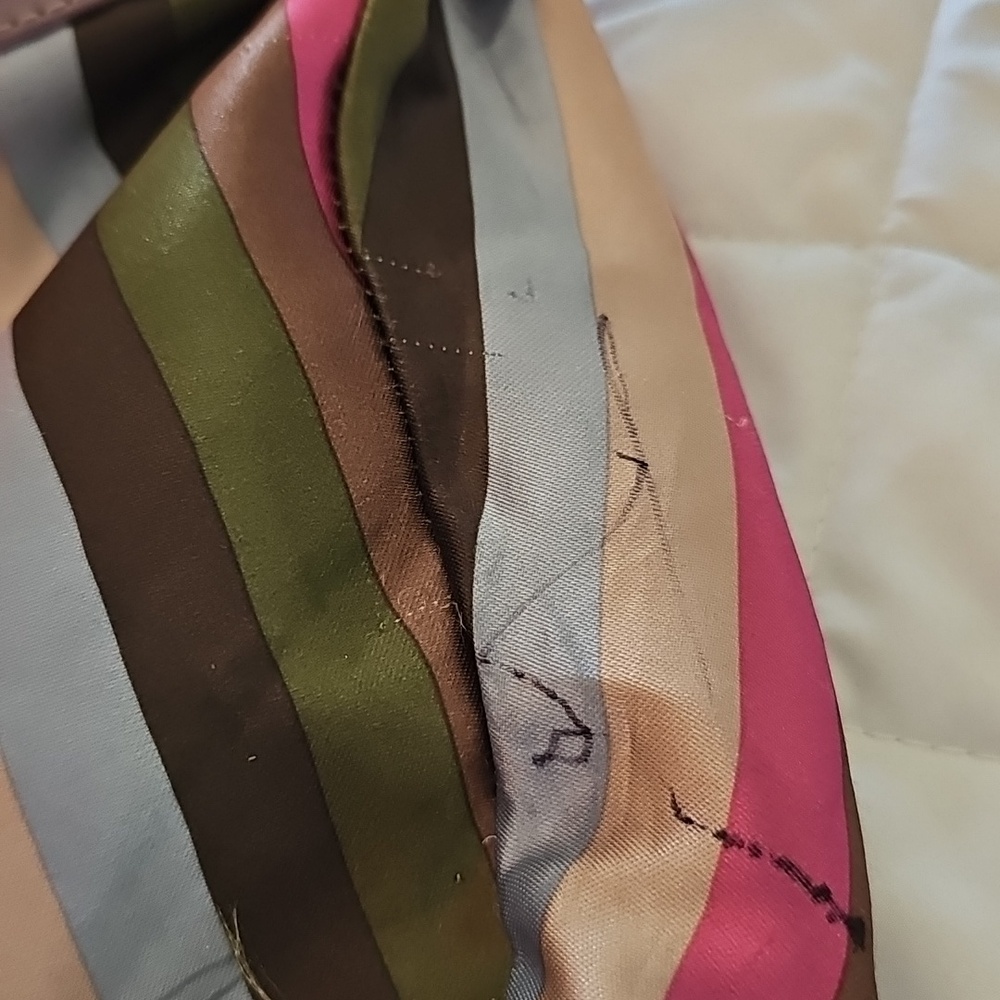 Tignanello Lilac Leather Purse - Picture 9 of 16